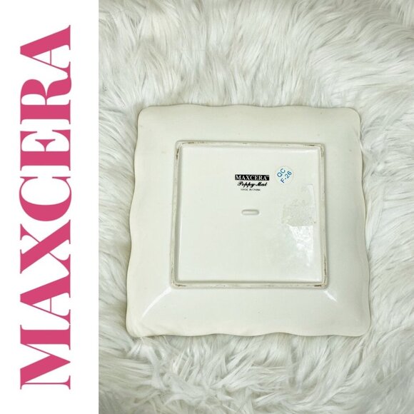 MAXCERA RED POPPY MAT DECORATIVE PLATE 8.75โ Square With Scalloped Edge - Picture 3 of 8